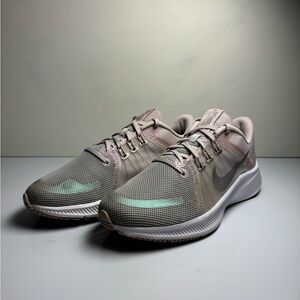 Nike Quest 4 Premium Gray DA8723-002 Women’s Size 7.5